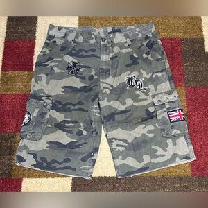 Blac Label Camo Cargo Y2K Shorts Size 40